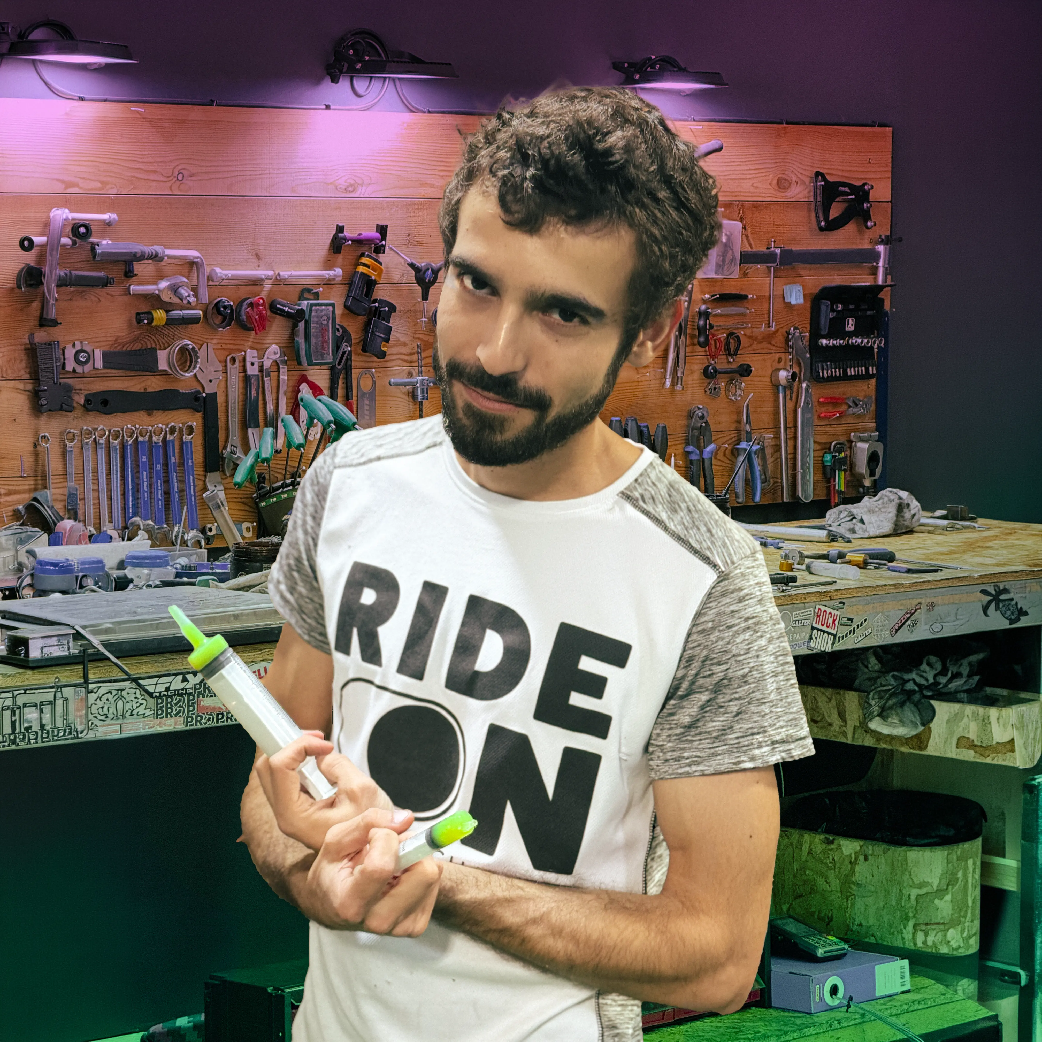 Luis Gómez — Ride On Riders